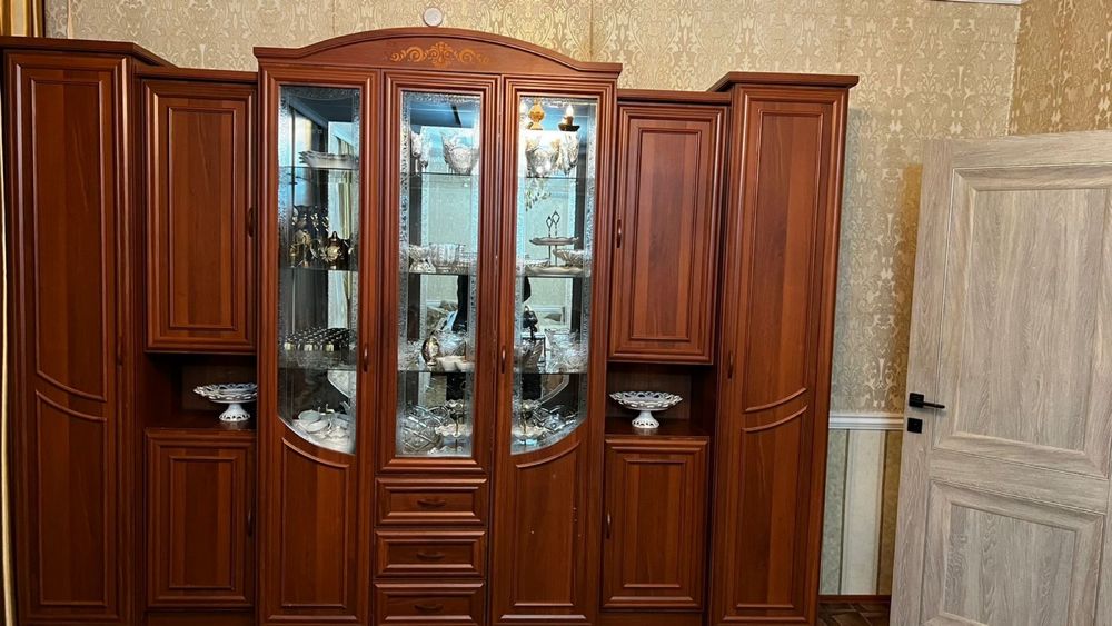 Стенка в отличном состоянии