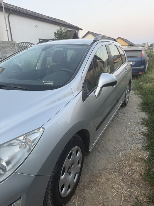 Peugeot 308 SW e-HDi – 241.190 km / An fabricatie 2012 – 3.850 € negociabil