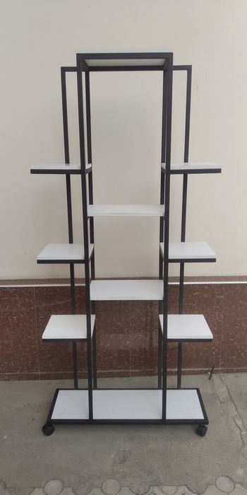 Стеллажи подставка и столы