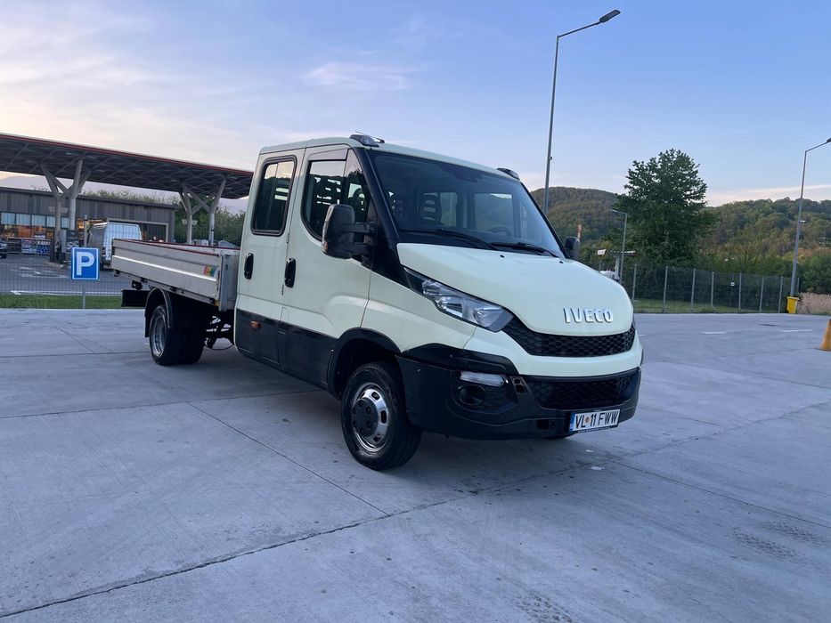 Iveco dayli 3000 diseal  7 locuri ! an 2016 euro 6 Clima Carlig dublu spate