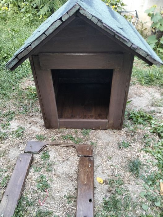 Cușcă pentru câine de talie medie cu capacul detașabil și intrarea variabila