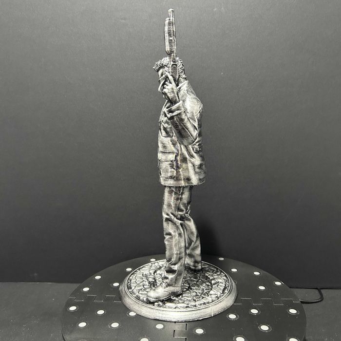 Фигурка на Терминатор на Арнолд Шварценегер