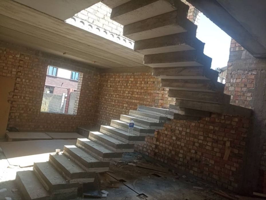 Zina poyalar taxlaymiz betondan