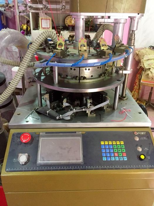 Оборудование для производства шапок, каждые 3мин/1шапка