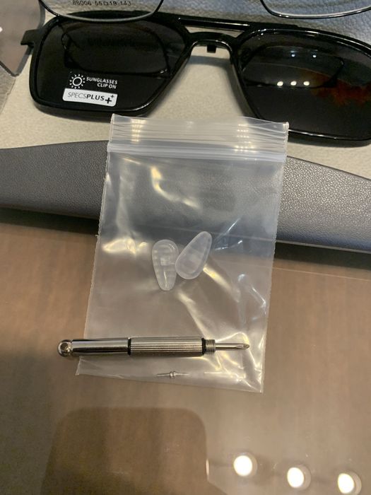 Диоптрични рамки за очила + слънчезащитен панел към тях