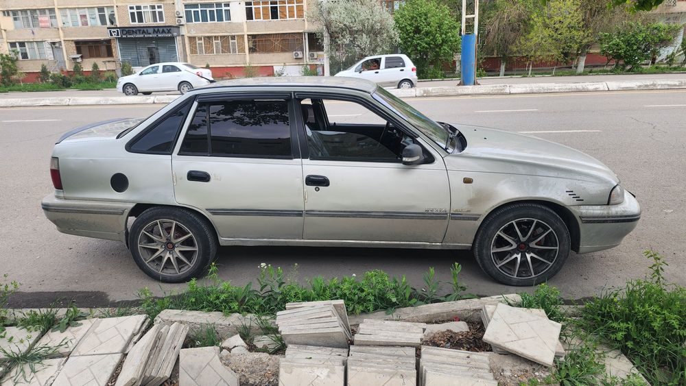 Nexia 1.5 sons tramblyor