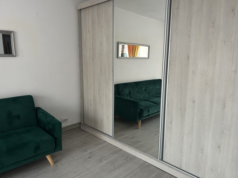 Vând canapea+fotolii Staer