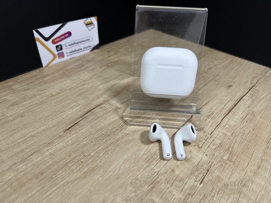 Apple AirPods 4 Second-Hand Foarte Bun 2 ani garanție, Telefoane Mures