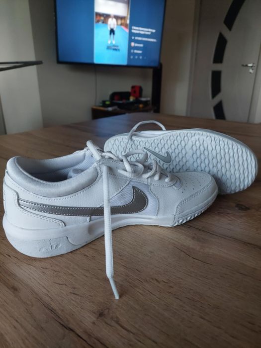 Маратонки   NIKE