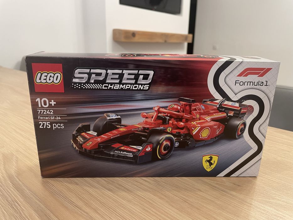 LEGO Mașina de curse F1 Ferrari SF-24, 275 piese