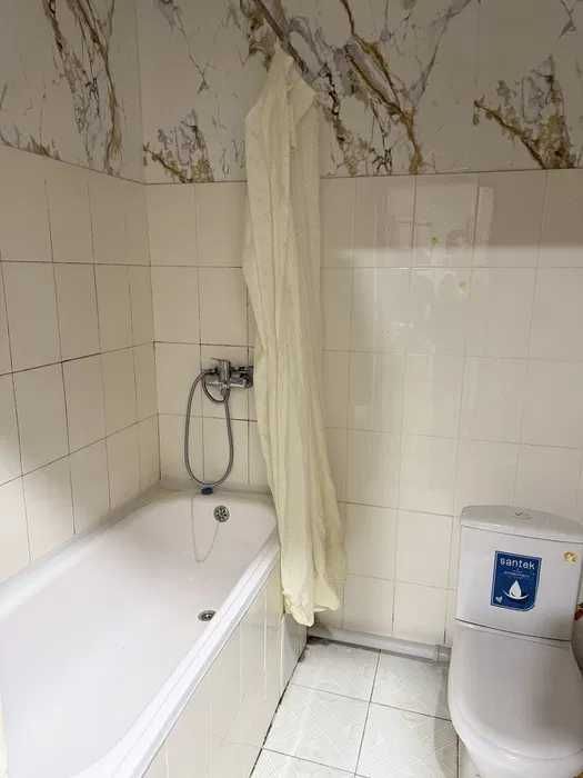 Арзон нархда 2 хонали квартира сотилади 7 микрн