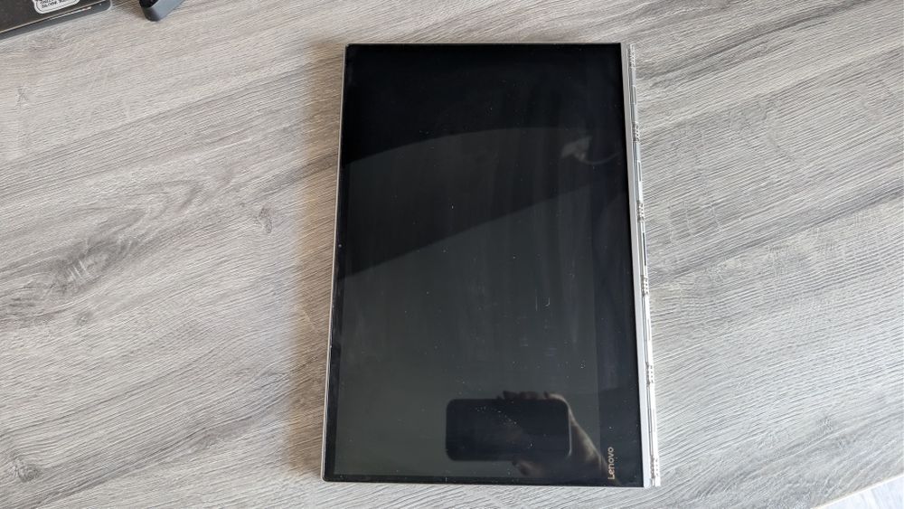 Yoga 920 (14", Glass) Laptop