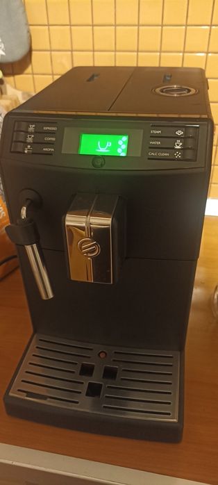 Aparat de cafea pe boabe Saeco Minuto – Calitate profesionistă acasă!