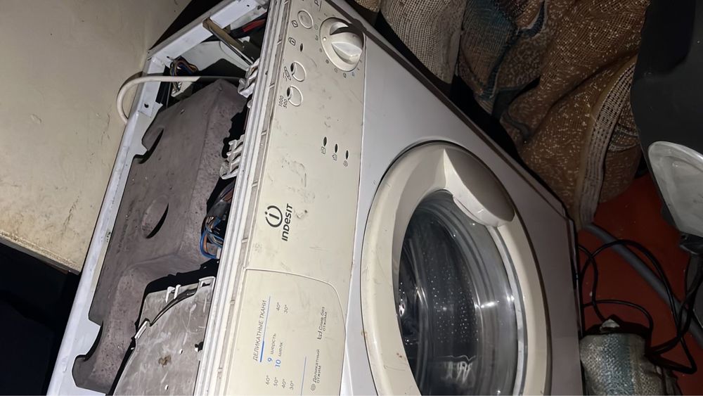 Стиральные машины от Indesit и от LG