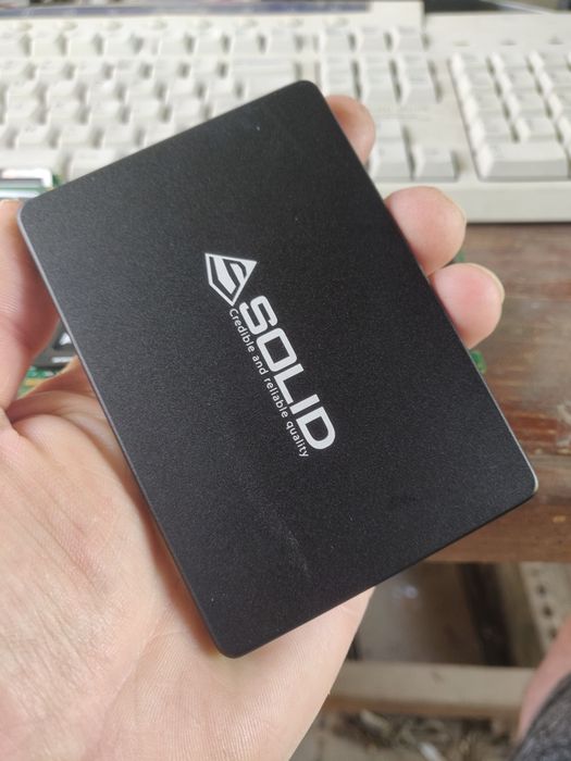 SSD 240GB solid state drive