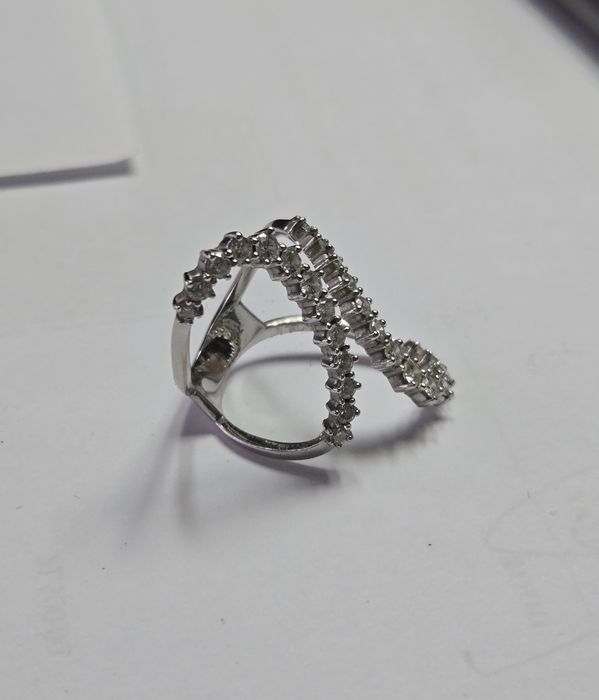 Златен пръстен с диаманти 1.27 CT/6.5  гр 18к