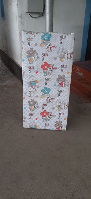 Продам детскии матрас