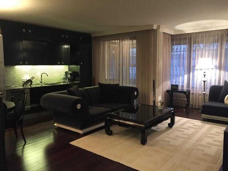 Продава се Тристаен апартамент в София, Триъгълника - 105 кв.м за 685 €/кв.м - Снимка #1