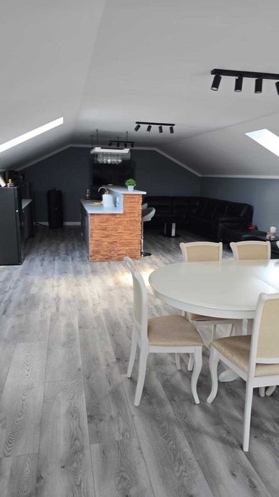 Vand hale si cladire birouri 950 Mp utili