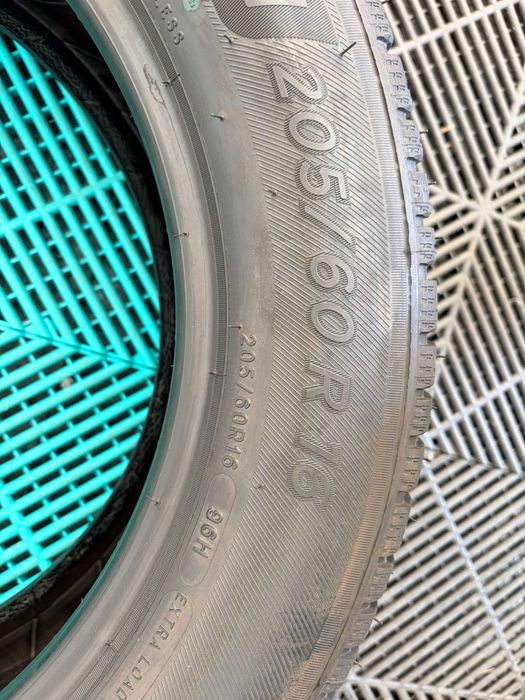 Set anvelope noi mixte All Season 205 60 R16 Michelin CrossClimate 96h dot septembrie 2022
