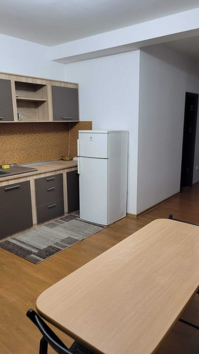 Inchiriez apartament  la 5 min de metroul Aparatorii Patriei