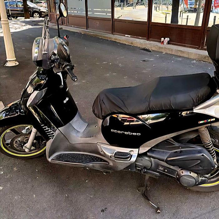 Scuter, Moto, Aprilia Scarabeo 250, an 2007, model fabricat in Italia