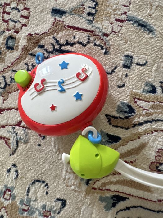 Мобиль для манежа