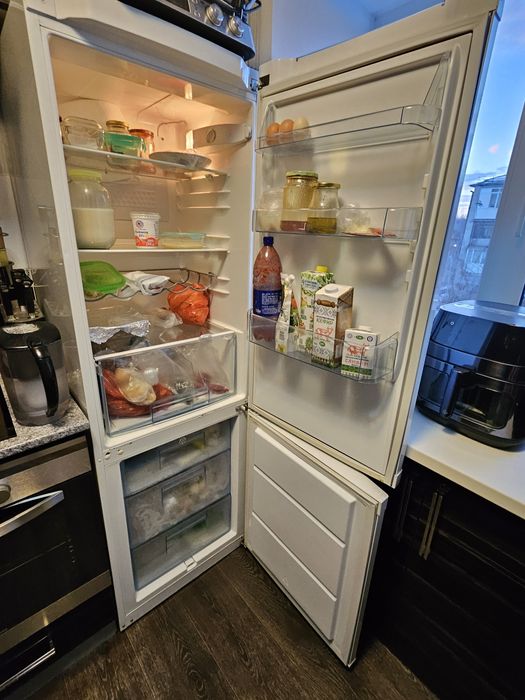 Продам Холодильник Electrolux