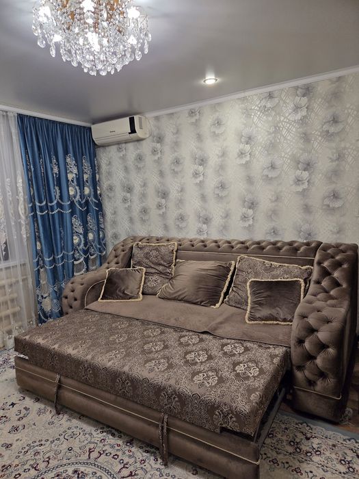 Диван в идеальном состоянии, металлоконструкция