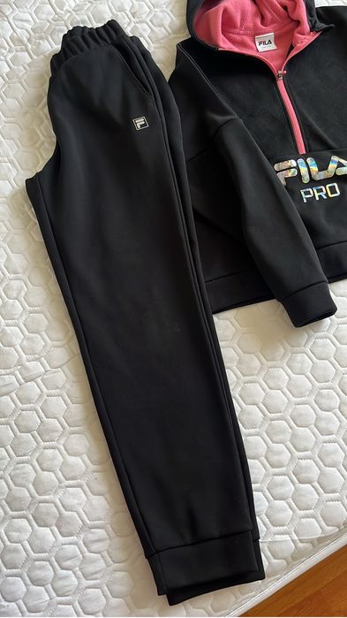 Спортивный костюм на девочку