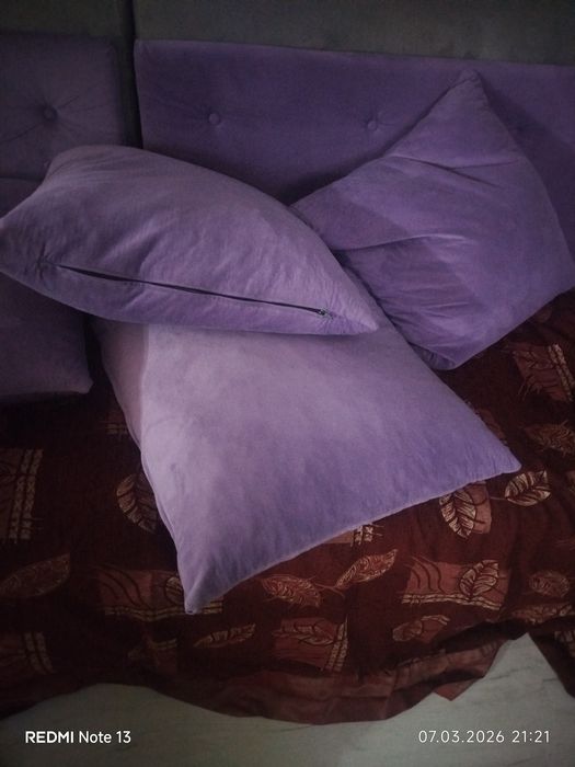 Кресло - 2 шт. и диванные подушки - 3 шт., бесплатно, самовывоз