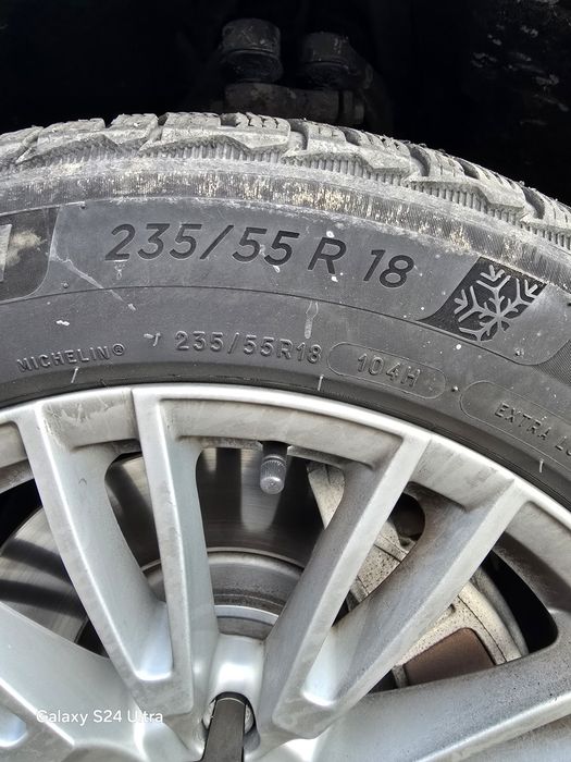 Зимни гуми Michelin 235/55/18 година 2021