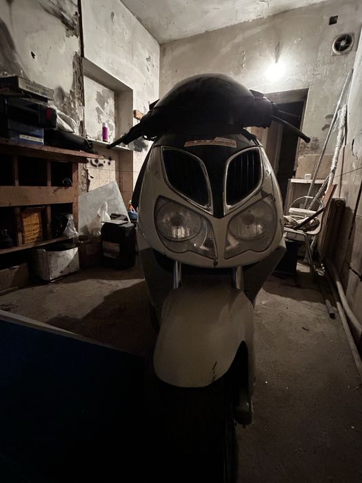 Мопед 200 кубов.