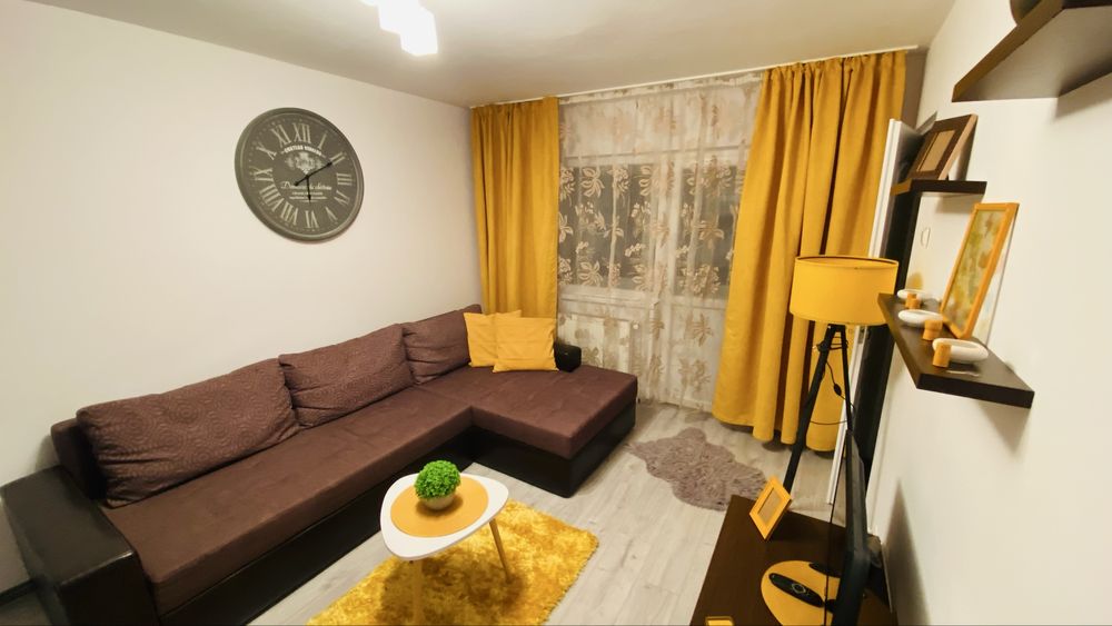 Inchiriez garsoniera Petrosani-Centru