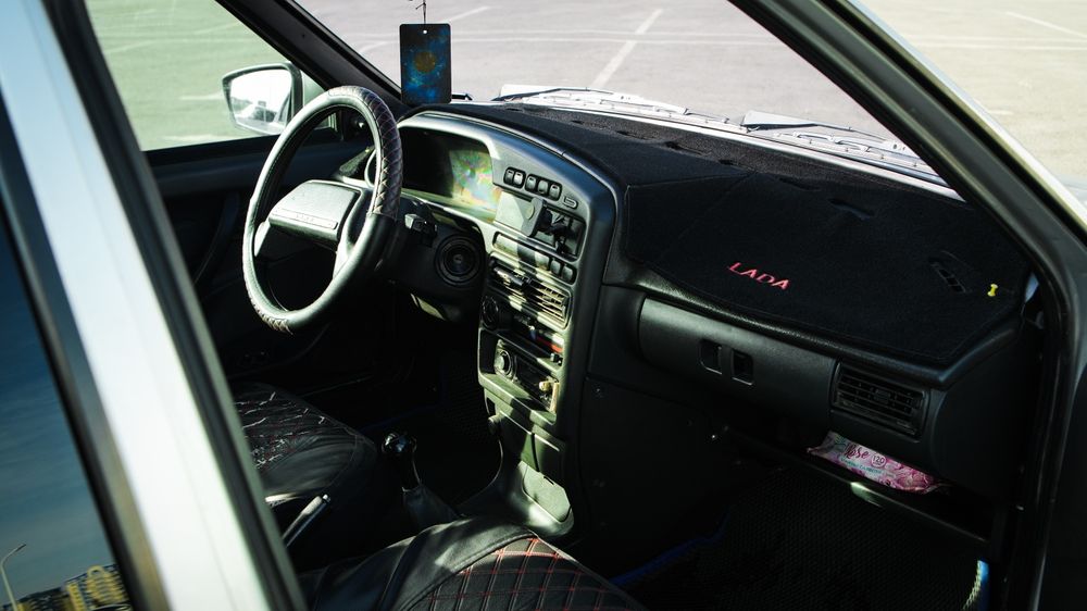 Машина лада ваз 2114