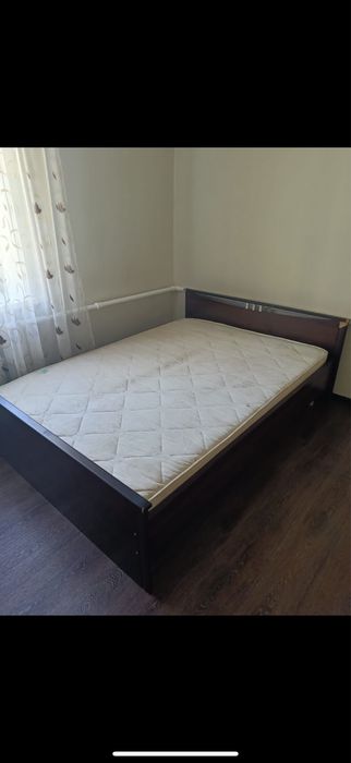 Кровать срочно 140*200