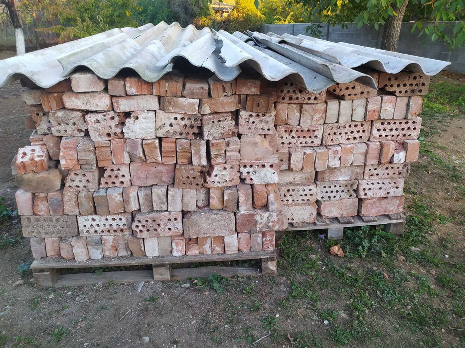 Тухли единички втора ръка