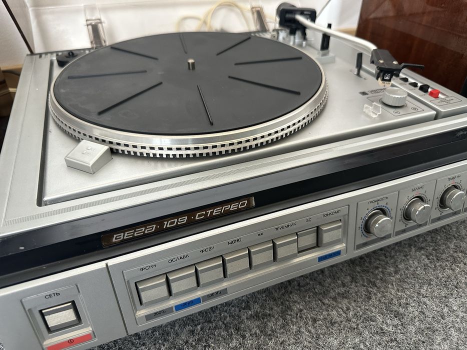 Виниловый проигрыватель Вега 109 Стерео
