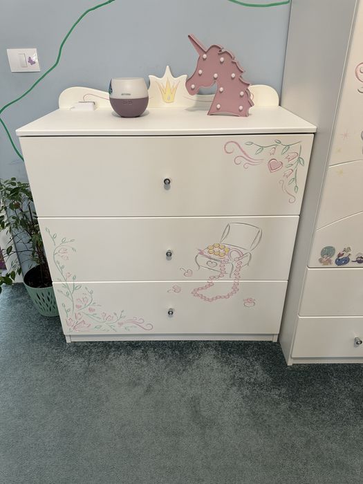 Mobilier camera fetite