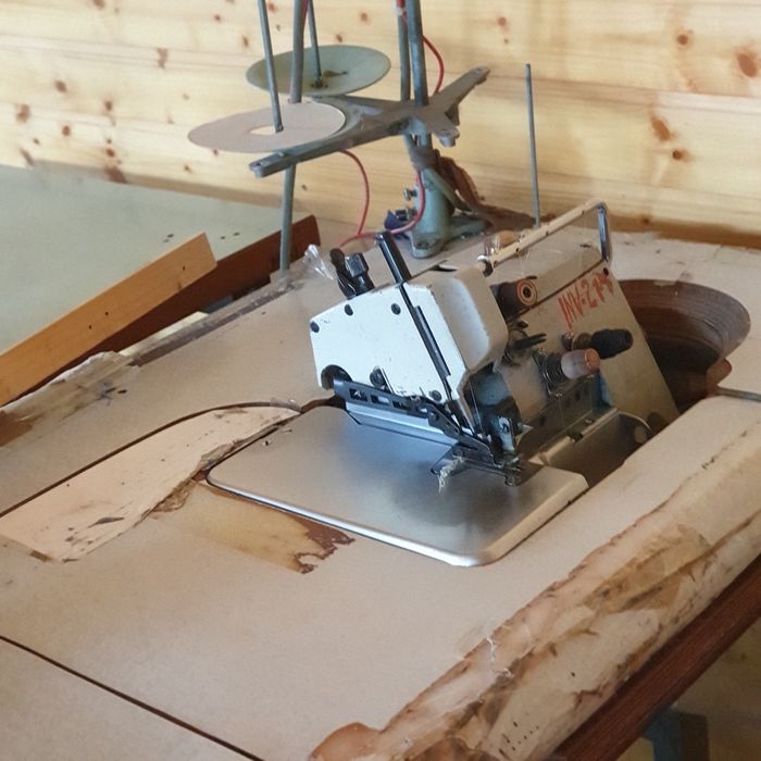 Masina de cusut nasturi stare de funcționare