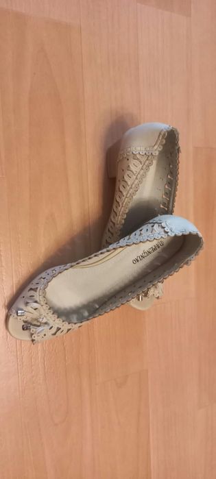 Туфли новые с открытым носиком