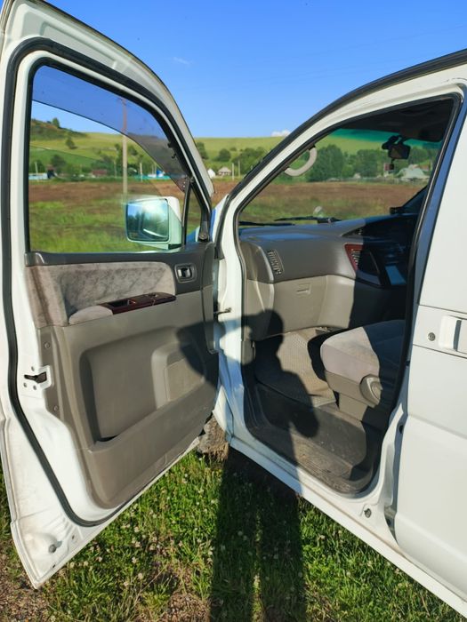 Продам Nissan Elgrand