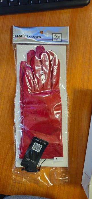 Дамски кожени ръкавици