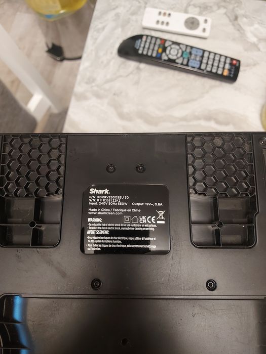 Robot aspirator shark