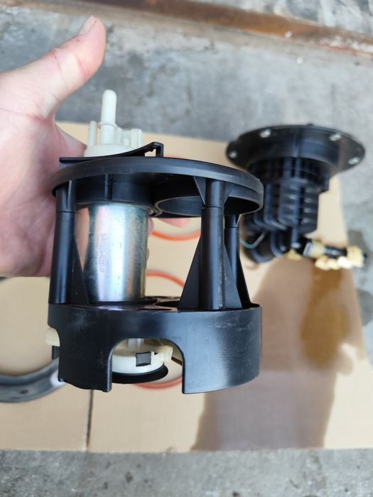 Бензинова помпа Mercedes S500 W221 388кс