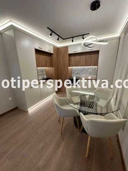 Продава се Двустаен апартамент в Пловдив, Христо Смирненски - 83 кв.м за 1926 €/кв.м - Снимка #1