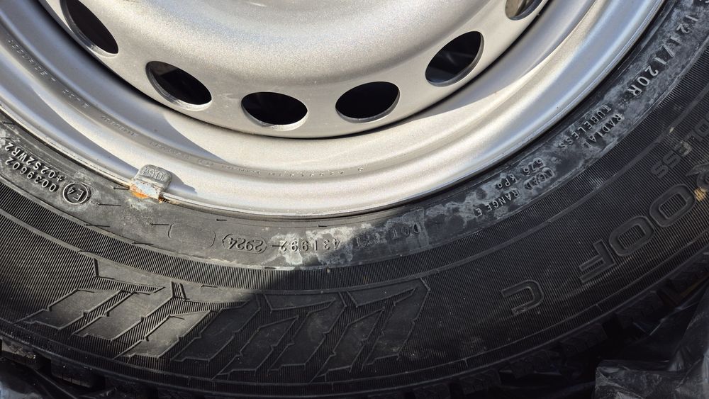 Roti NOI Mercedes Sprinter/Vw Crafter 225 75r16C 121R iarna NOKIAN