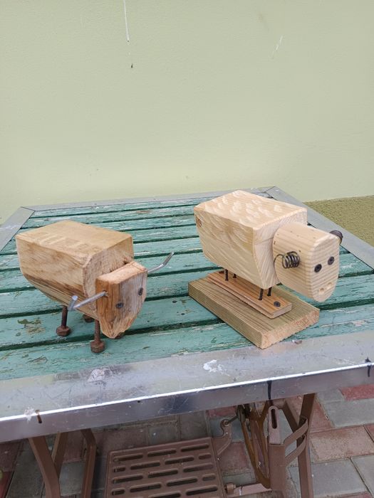 Decorațiuni , figurine artizanale