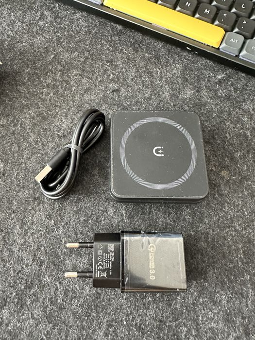 Зарядвна станция 3 в 1 MagSafe