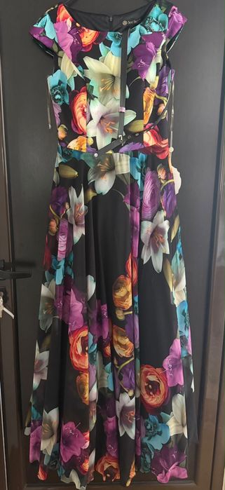 Vand rochie noua cu eticheta
